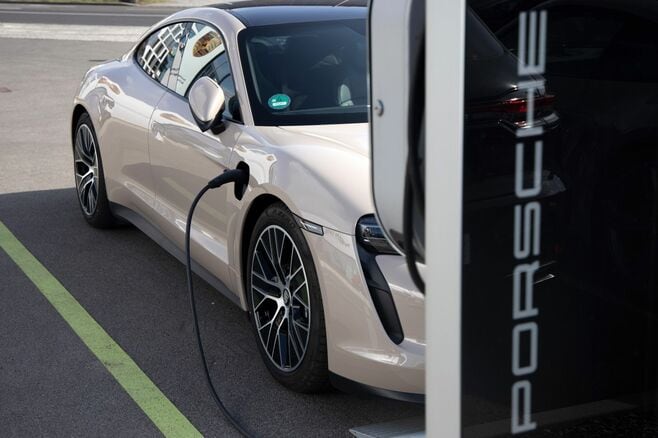 ポルシェ株価が上場来最大の下げを記録したワケ