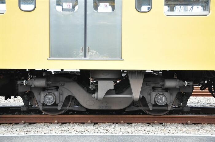 101系の台車。レッドアローなども同型だ