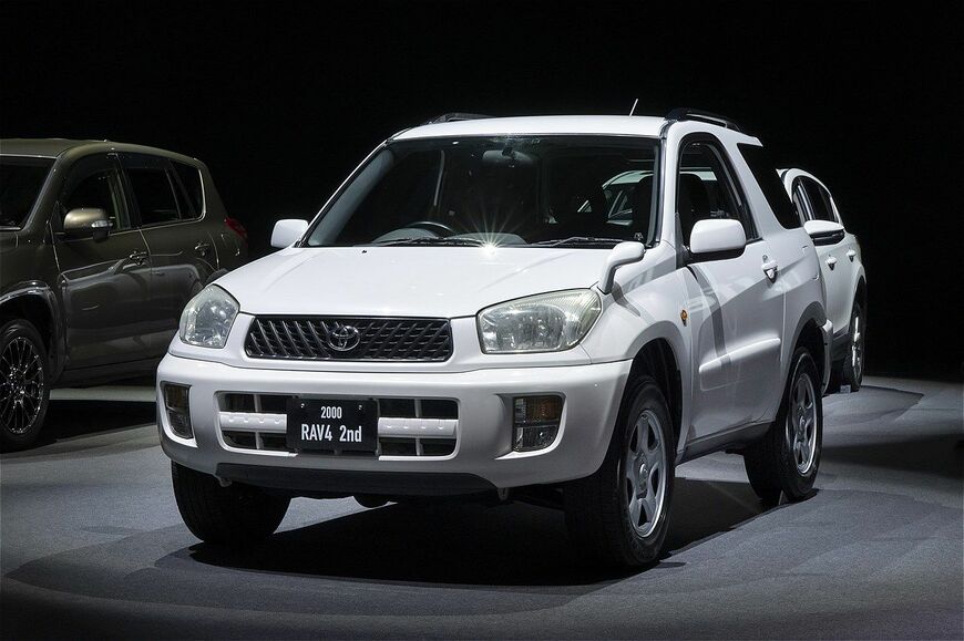 トヨタ2代目「RAV4」（写真：トヨタ自動車）