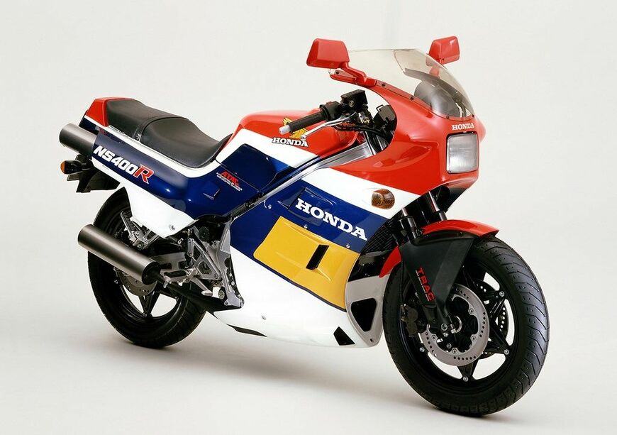 ホンダのNS400R（写真：本田技研工業）