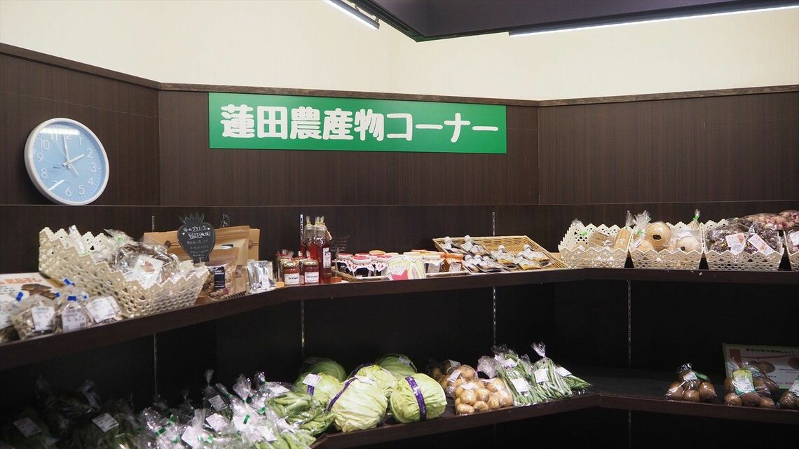 旬撰市場には蓮田市内で生産された野菜なども並ぶが、道の駅でも見られる光景だ（筆者撮影）