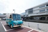 列車出発の30分前に各地で集荷を終えたヤマトが駅に到着（写真：村上悠太）