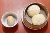味坊モーニングBセット600円。こちらもお粥・豆乳・漬物・サラダが食べ放題（筆者撮影）