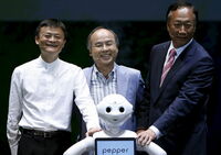 ソフトバンク｢ペッパー｣を世界販売へ アリババ･鴻海と3社共同で事業展開