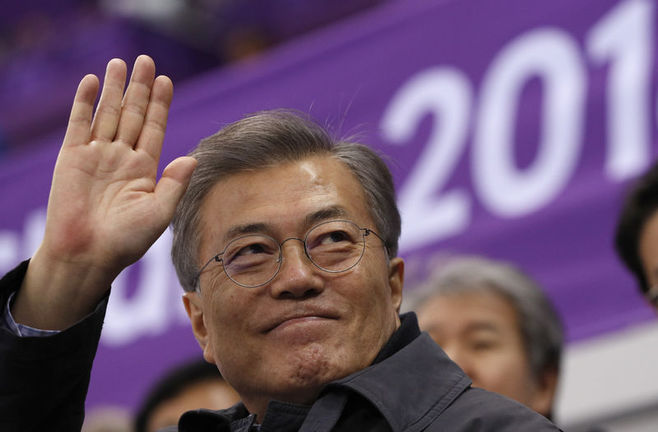 文大統領の融和策に韓国国民が冷やかなワケ