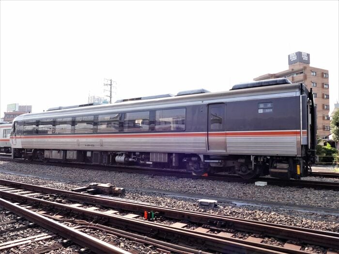 1両だけ切り離された車両