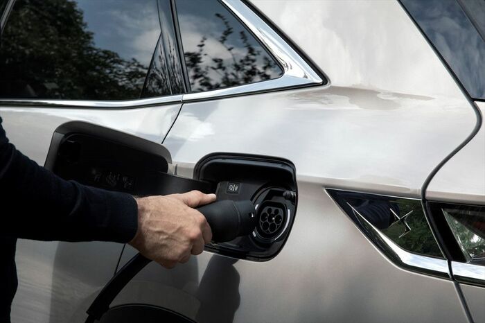 DS AUTOMOBILES「DS 7 クロスバック」