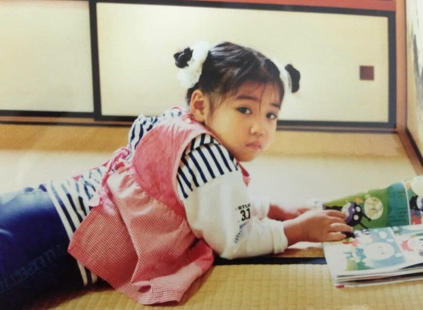 ずっと本を読んでいた幼少期（写真：勝倉さん提供）