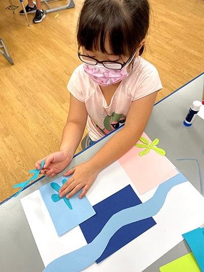 花輪さんの娘さんは7歳の時に「アートでアンリ・マティスと海を探る」というテーマのキャンプに参加した（写真：花輪氏提供）