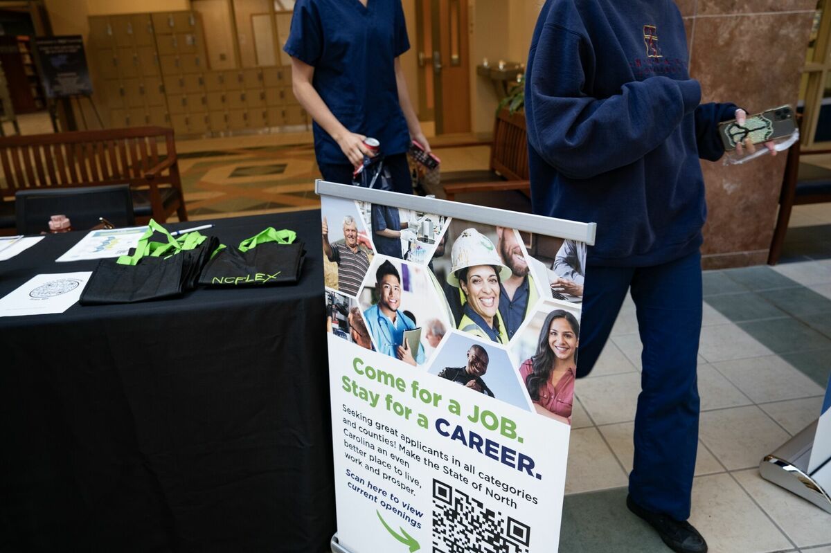 アメリカの失業保険統計、労働市場の冷え込みを示唆|会社四季報オンライン