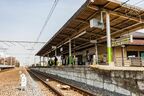 大谷石を使った木崎駅のホーム