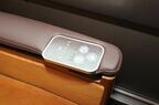リクライニングなどの操作は電動
