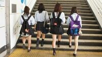 女子高生がTwitterにラブ写真を載せる事情 カップルが共同アカウントでやっていること