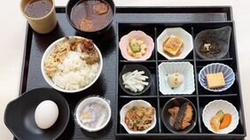 ｢もともと船員の福利厚生の施設｣｢華やかさはないが味わいたっぷり｣…公共の宿｢東京海員会館｣で味わう"幸せすぎる朝食"