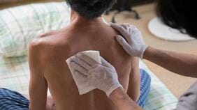 ｢親不孝者と言われても｣…親の希望｢家で家族だけで介護して｣はどこまで尊重すべきか？ 男女でずれる介護観の現実