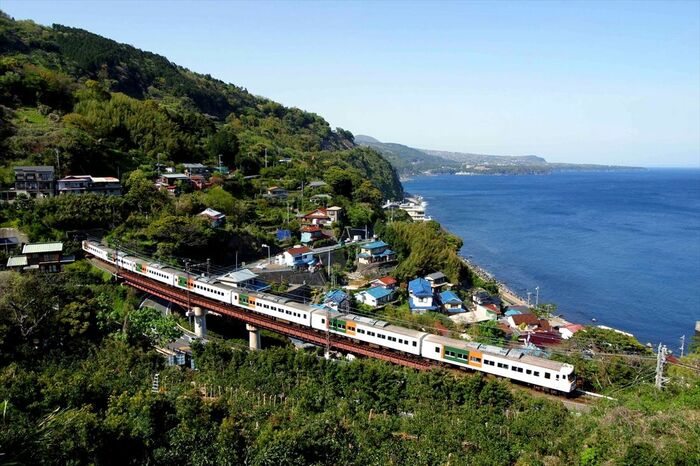 特急「踊り子」の185系