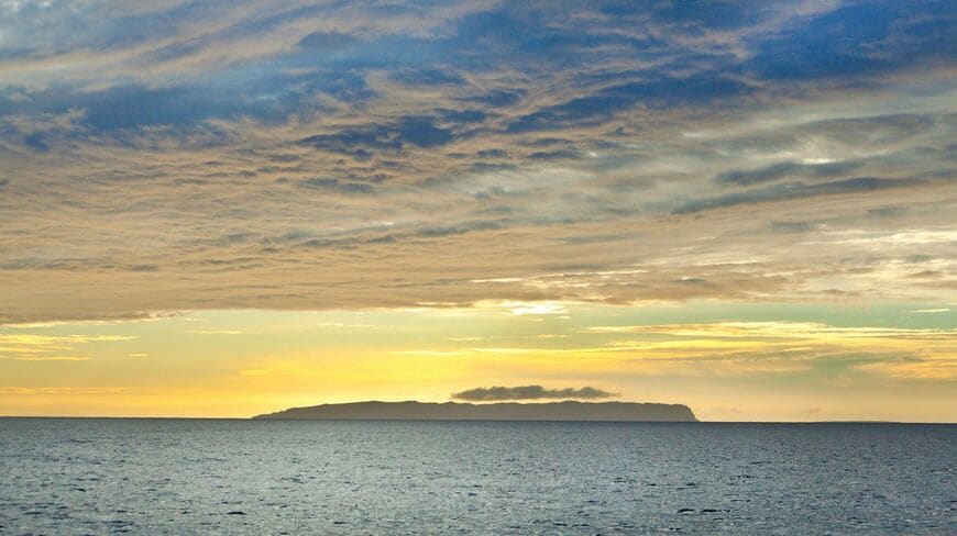 ハワイに「禁断の島」「秘密の島」と呼ばれる島がある（写真：iStock/YinYang）  