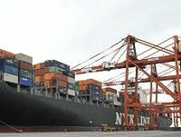 大荒れのコンテナ船業界、運賃暴落に打つ手なし