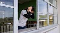 ｢教員の質が低下｣は本当？子どもとの距離感がつかめない､つらいと泣いてしまう･･･"昔は見なかった新人"が増えた背景