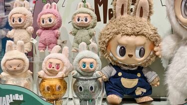 ポップマートの人気キャラ「ラブブ」のフィギュアが2200万円で