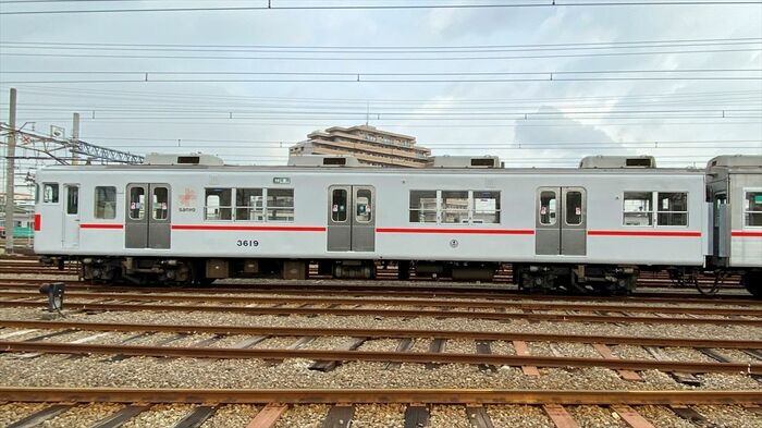 3619号（ホワイトエンジェル）の側面