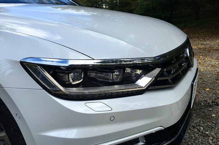 フォルクスワーゲン パサート 2.0TSI R-Line｜Volkswagen Passat 2.0TSI R-Line