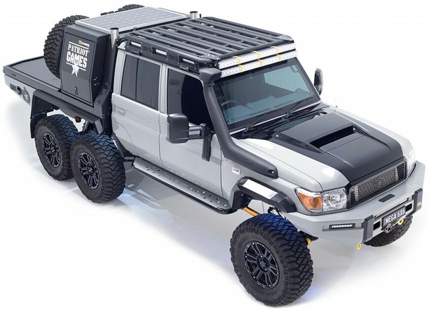 「LC79 6×6メガツアラー」。4.2Lディーゼルエンジンにはアップグレードされたターボチャージャーが装着された（写真：OCEANS編集部）