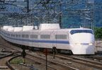300系の先行量産車「J0編成」