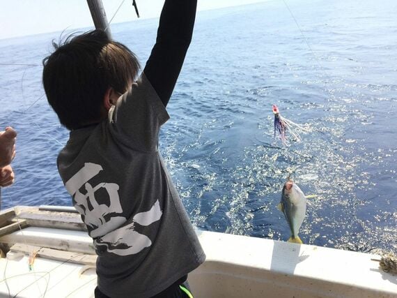 3男の音君が釣りをする様子