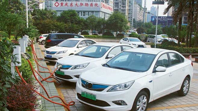 中国でハイブリッド車の人気が急上昇中のわけ