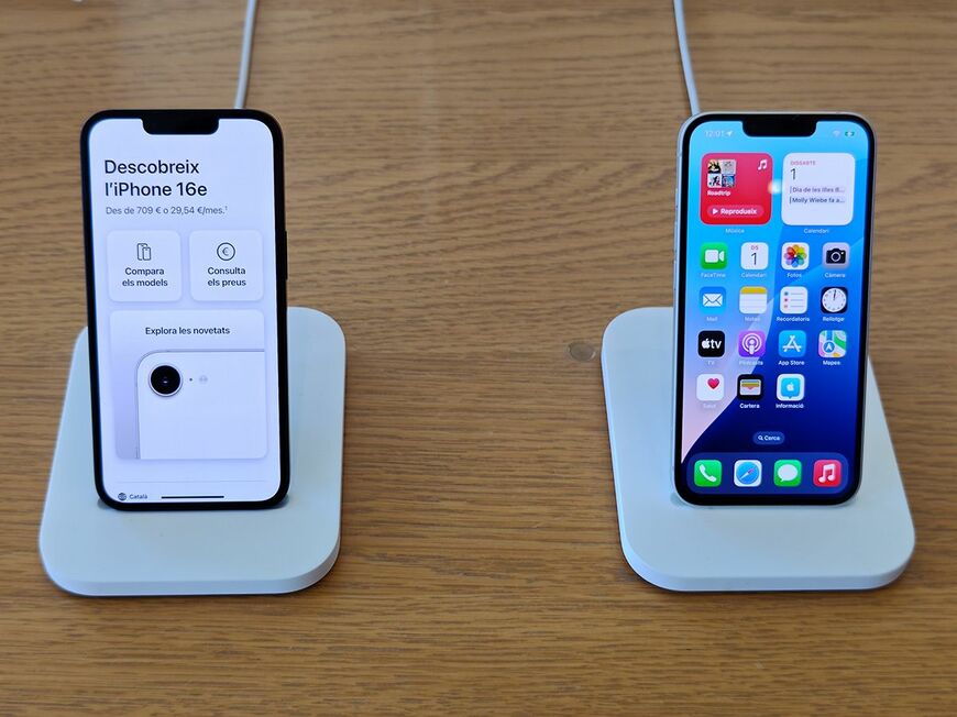iPhone 16e