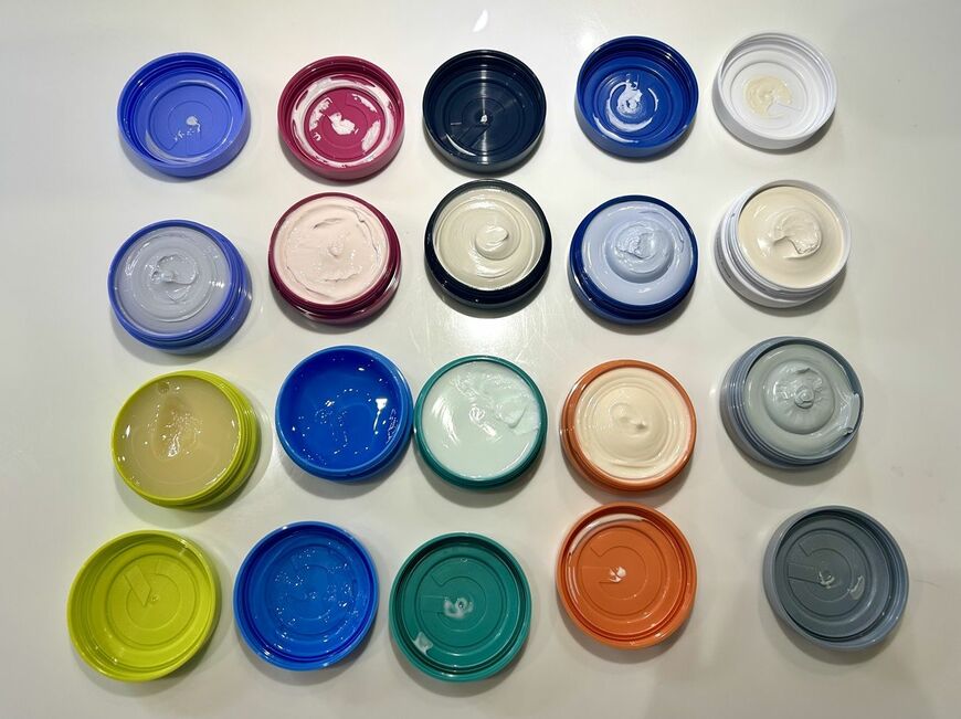 ワックスのラインナップは、新商品が4種類、リニューアルが4種類、香りのみ変更した2種類の計10種類となった（写真：筆者撮影）