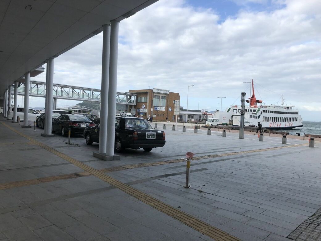 高松市のフェリー乗り場