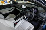 ホンダ量販モデル初のハンズオフ機能を搭載した「アコード e:HEV Honda SENSING 360＋」（写真：三木 宏章）