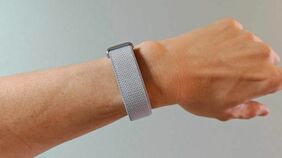 iPhoneでも使える画面のないスマートバンド｢Google Fitbit Air｣を試して｢これくらいがちょうどいい｣と感じた理由