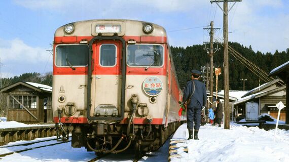 七尾線能登三井駅 急行能登路