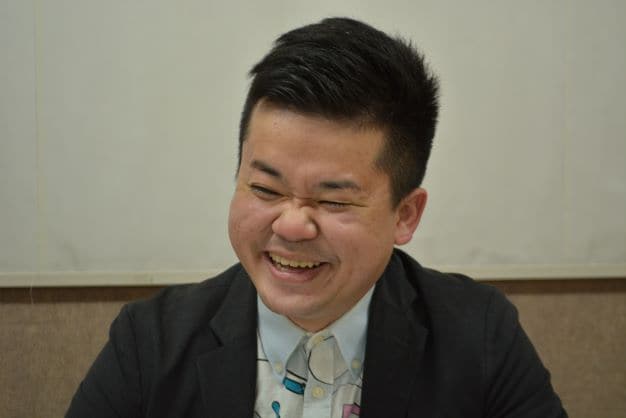 満面な笑みの首里のすけさん