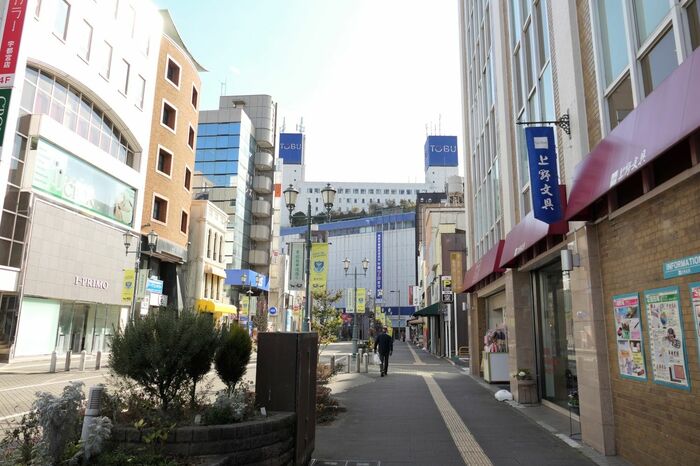 大通りから東武馬車道通りを進んだ奥に