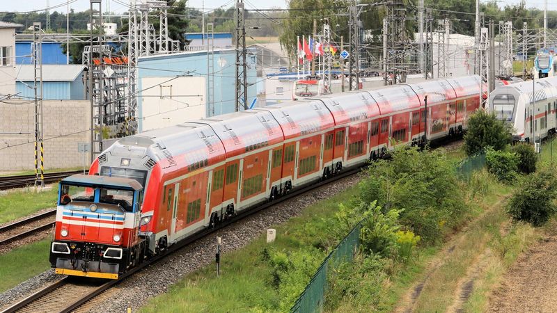 納期遅れ相次ぐ 欧州式 鉄道車両開発の弊害 海外 東洋経済オンライン 社会をよくする経済ニュース