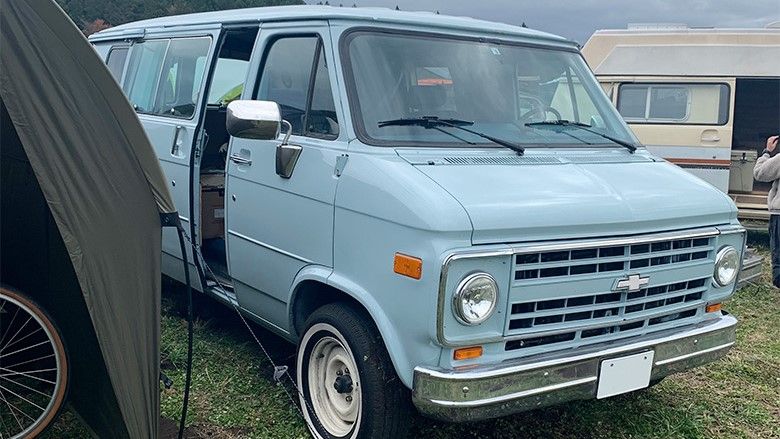 キャンプで圧倒的に 映える カスタムバン5選 Oceans 東洋経済オンライン 社会をよくする経済ニュース