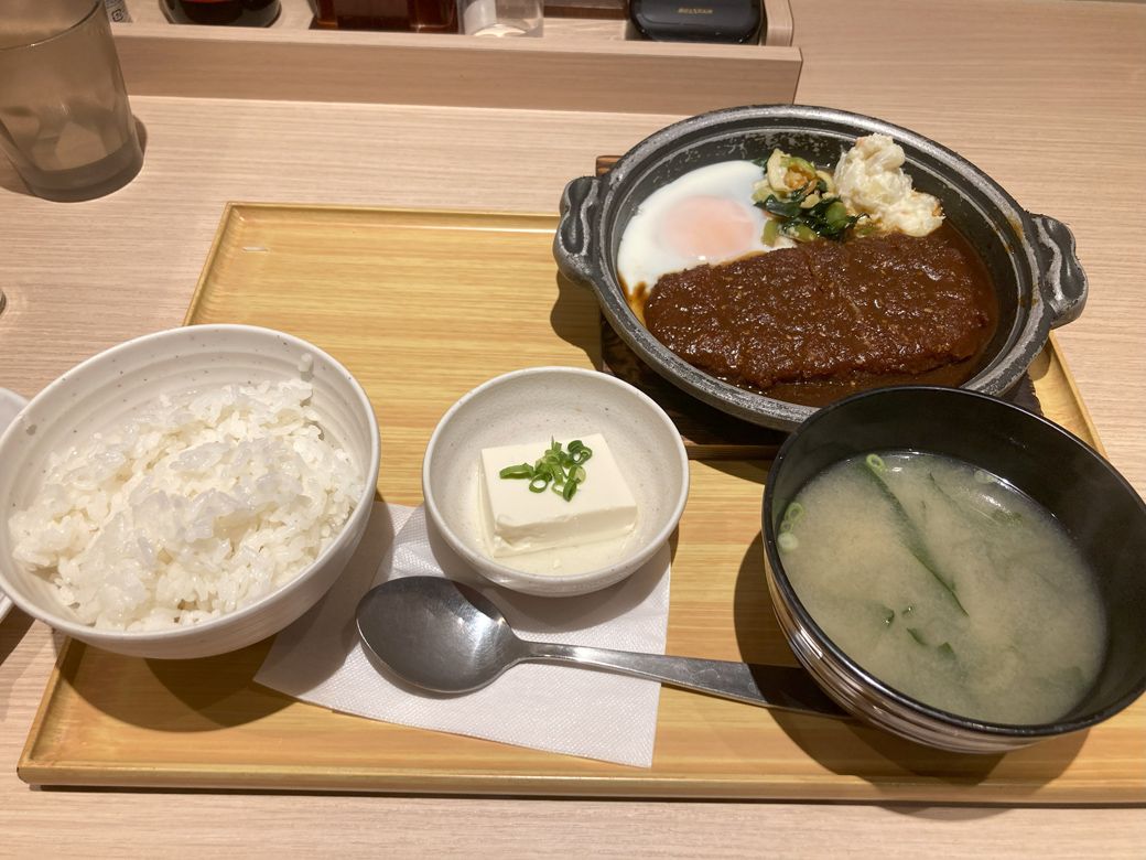 やよい軒 味噌かつ煮定食