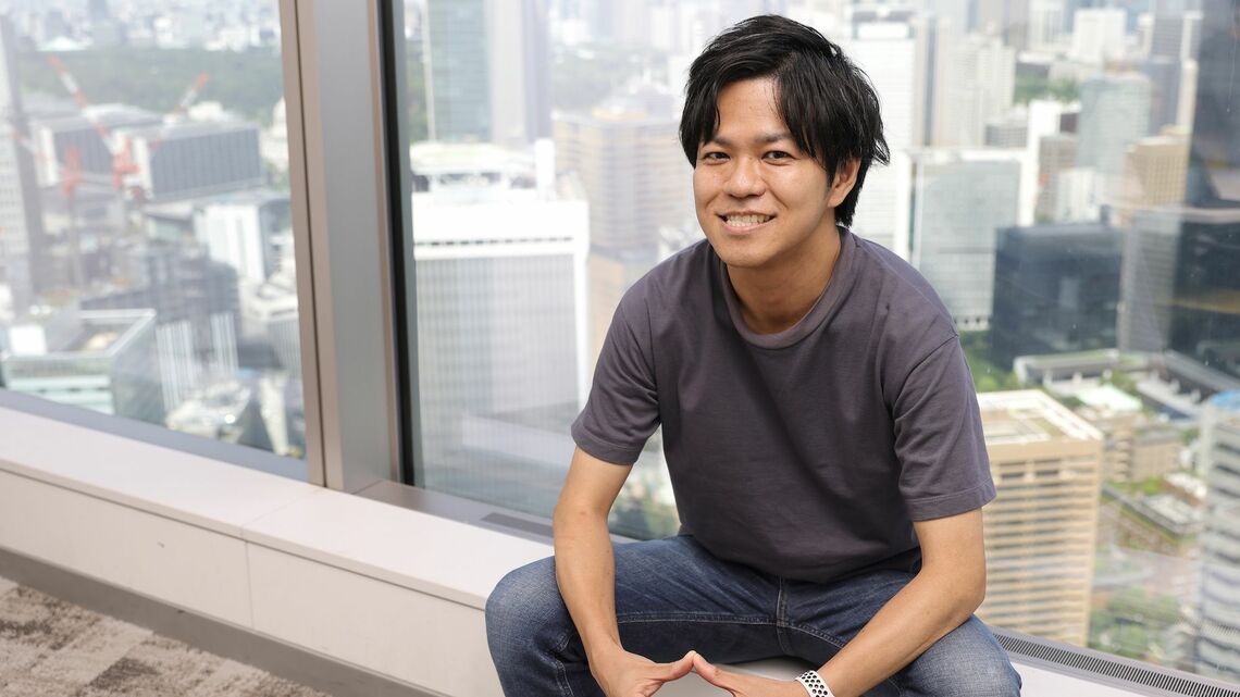 イタンジ株式会社で執行役員を務める永嶋章弘さん(37歳)は、かつて器用貧乏な自分に悩んだ男性。キャリアを模索するなかでメルカリに転職するも、後にイタンジに出戻り。その背景とは?(撮影:尾形文繁)