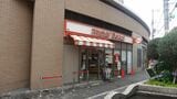 ミスタードーナツ・国内1号店（箕面ショップ）入居していたダイエーの撤退後に復活した（筆者撮影）