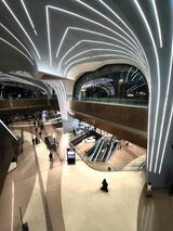 メトロの3路線が交差するムシェイレブ駅（筆者撮影）