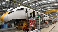 日立｢英国新幹線｣ひと安心､受注得て生産継続 英国中東部向けの高速鉄道車両165両が内定