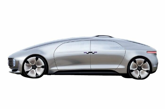 タイトル: アレキサンダー・マンカウスキーは自動運転の夢を見るか!?──メルセデス・ベンツで未来研究を行う社会学者に聞く