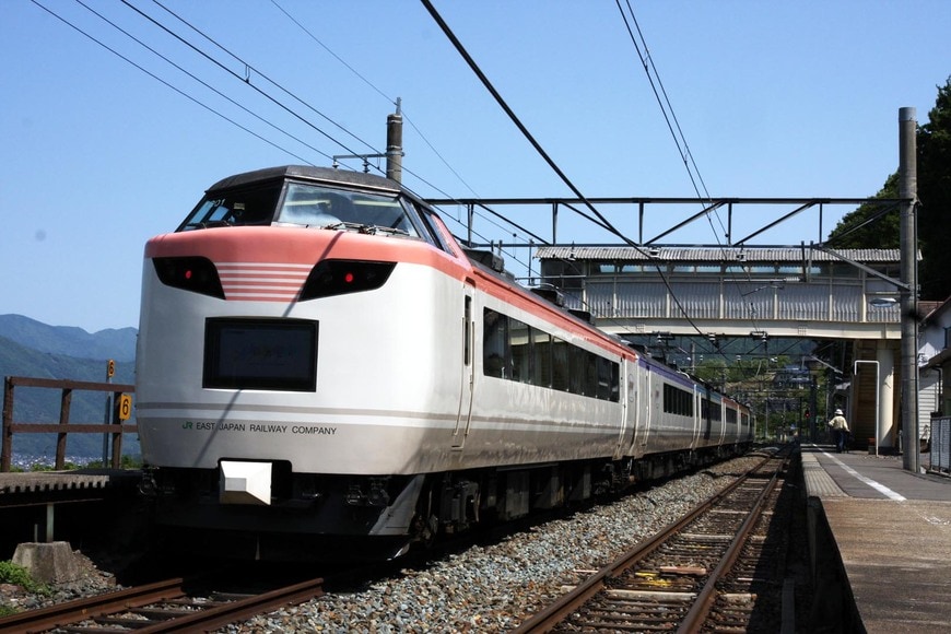 ＜JR＞JR東日本の485系改造ジョイフルトレイン「彩」（撮影：南正時）