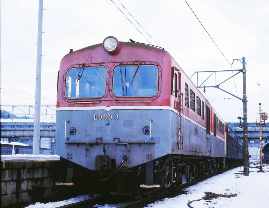 国鉄初の本線用ディーゼル機関車DD50