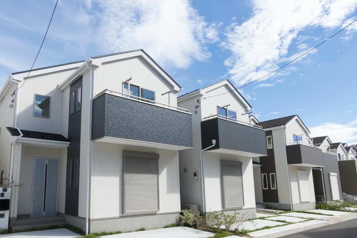 建物は22年で均等に償却（写真：ABC／PIXTA）