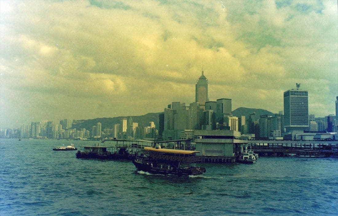 香港島セントラルにあった公衆埠頭。プライベートクルーズや小船の停泊に使われていた＝1992年（筆者撮影）